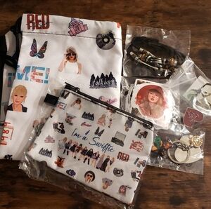 👠Taylor Swift Drawstring 🎒 Bundle 🎉NWOT